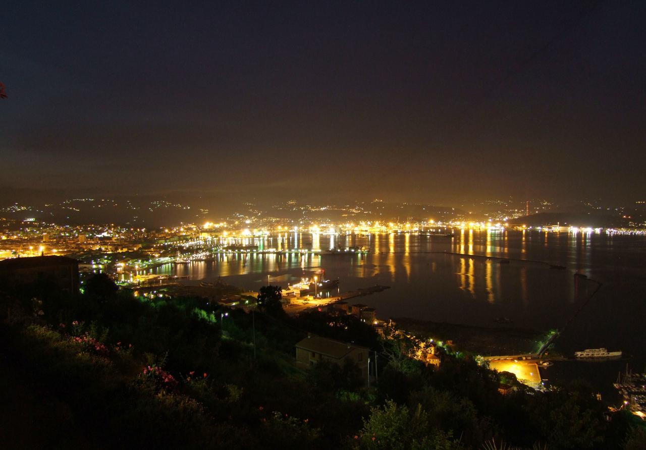 Albergoteatro La Spezia Bagian luar foto