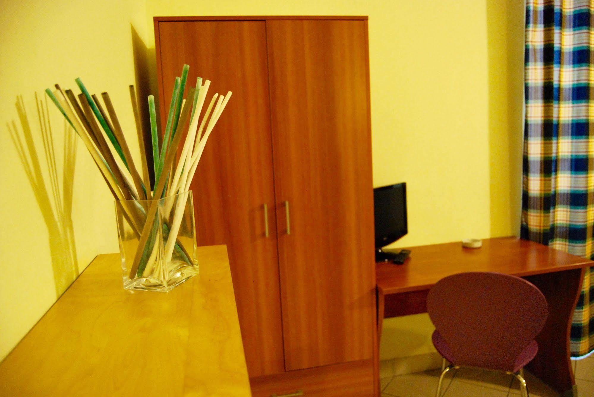 Albergoteatro La Spezia Bagian luar foto