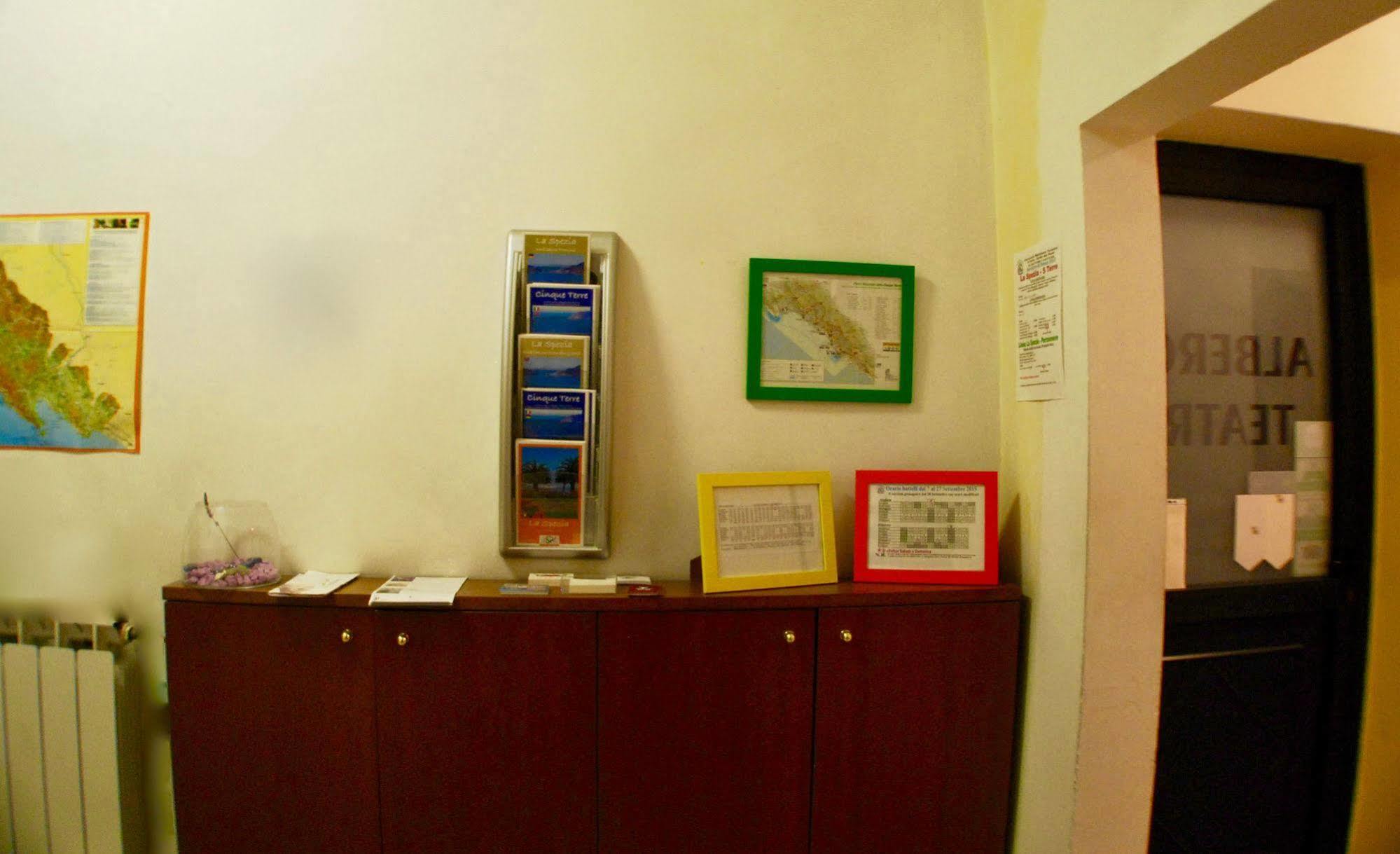 Albergoteatro La Spezia Bagian luar foto